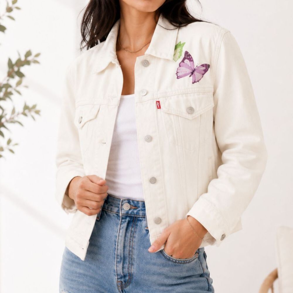Levi’s Ex-Boyfriend Trucker Jacket Off White Butterfly Denim Jean Jacket Small